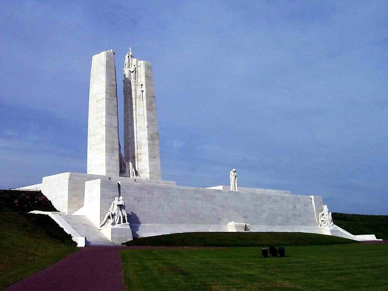 Vimy_Memorial_(September_2010)_cropped