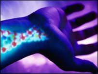 _39245100_203300dna_hand