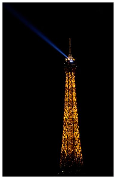 Paris tour Eiffel nuit 181212