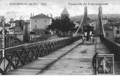 cartes_postales_photos_Passerelle_du_Pont_Suspendu_COUDES_63114_63_63121001_maxi