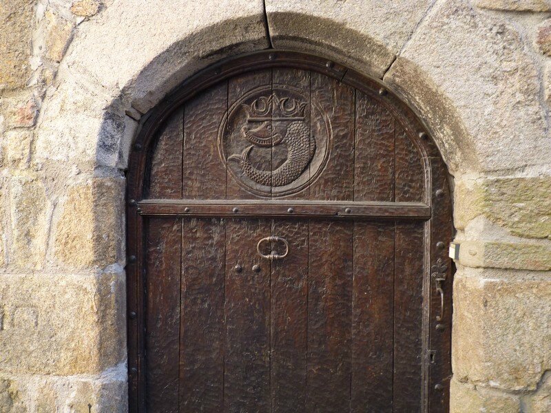 Porte armoiriée