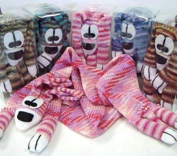Kit dog scarf 2