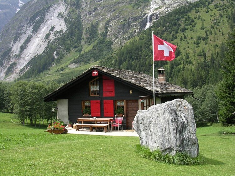 05chalet-suisse-8729974628-347375