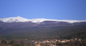 Flassan_au_pied_du_Mont_Ventoux