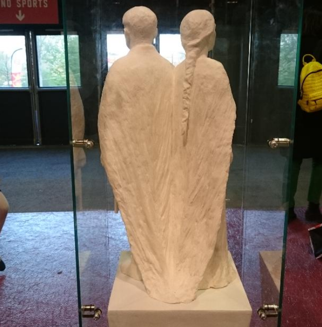 statue3