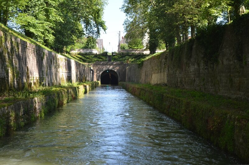 Canal de Bourgogne - 21320 Pouilly en Auxois