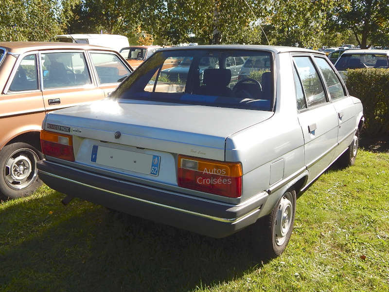 Renault9GTCar1