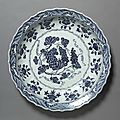 Plate with Grapes and Floral Sprays, <b>Xuande</b> <b>reign</b> (1426-1435), Ming dynasty (1368-1644)