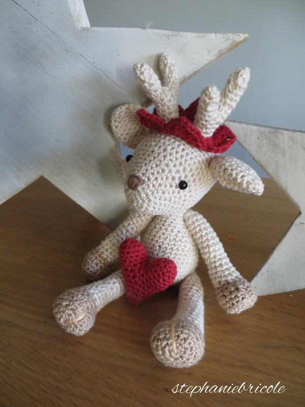 amigurumi renne sur etoile