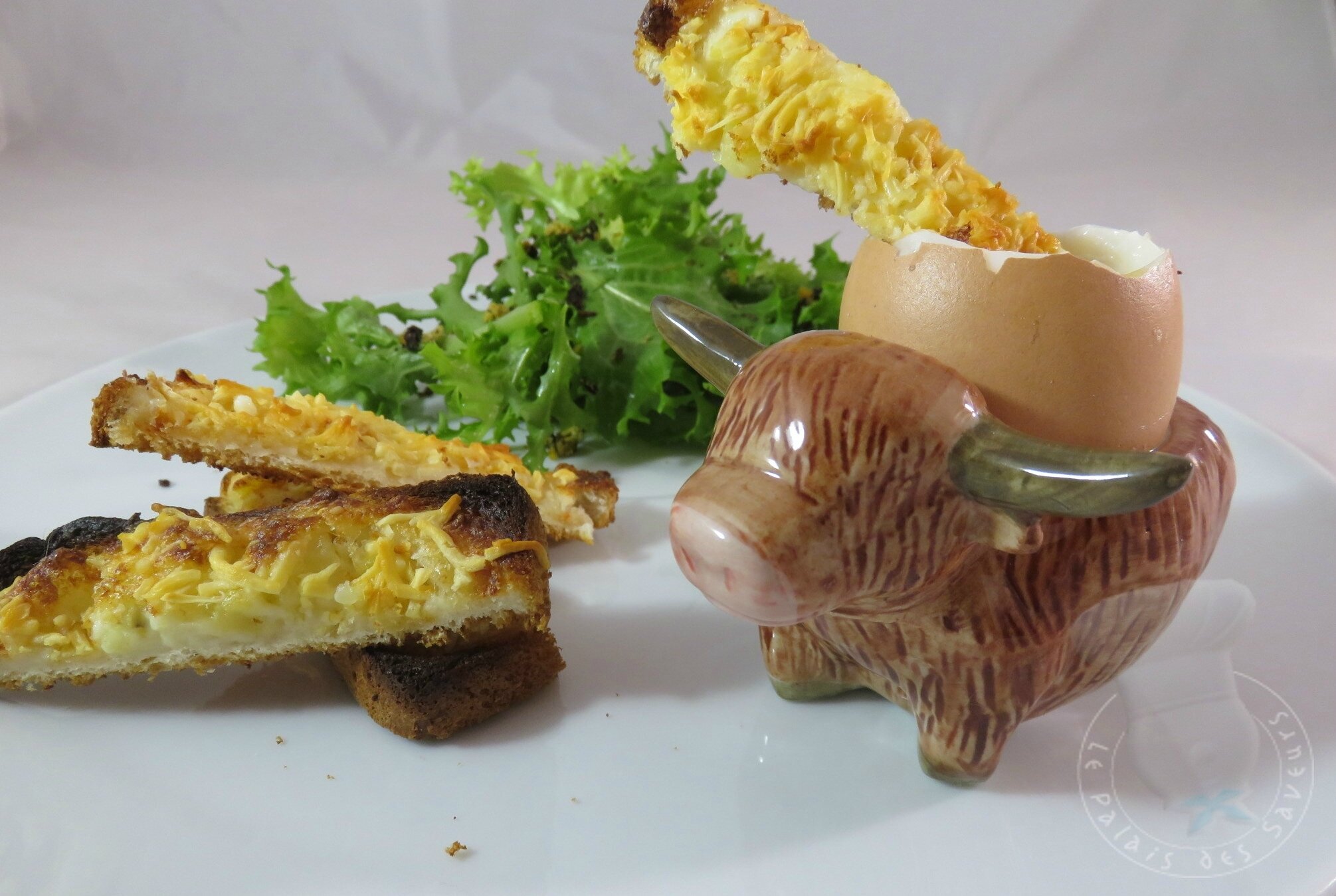 Oeuf à la coque mouillettes de brandade