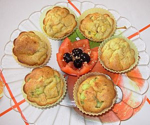 Muffins_au_lait_de_coco__banane_plantain__concombre_et_crevettes_On_Nem__On_Riz