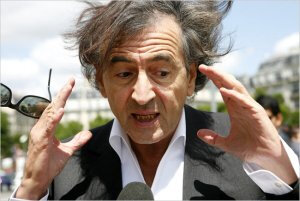 Quand Bernard Henri-Lévy utilise une fake news pour promouvoir les frappes en Syrie BHL colère