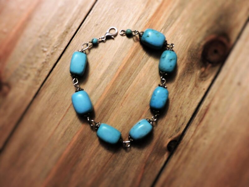 Bracelet avec pierres de turquoise