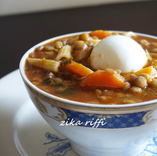 soupe de lentilles légumes et pâtes 0