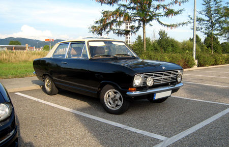 Opel_kadett_type_B__Rencard_du_Burger_King__01