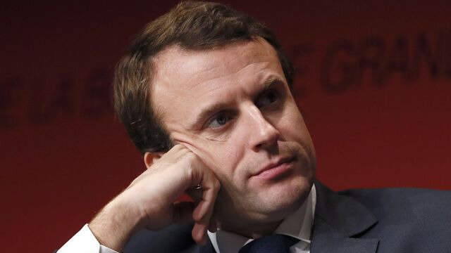 le-ministre-francais-de-l-economie-emmanuel-macron-assiste-au-congres-de-l-unapl-le-5-decembre-2014-a-paris_5165493
