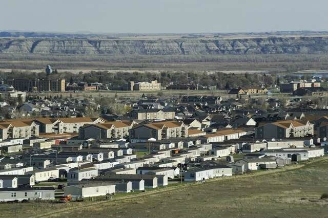 web1_2016-05-19t012749z_3_lynxnpec4h12r_rtroptp_4_usa-northdakota-bust_2