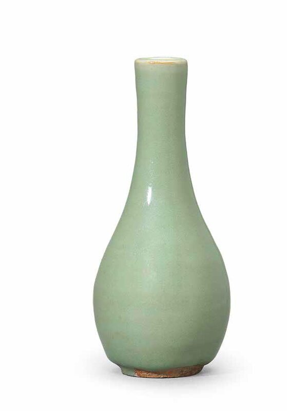 A small Longquan celadon vase, Yuan dynasty (1279-1368)