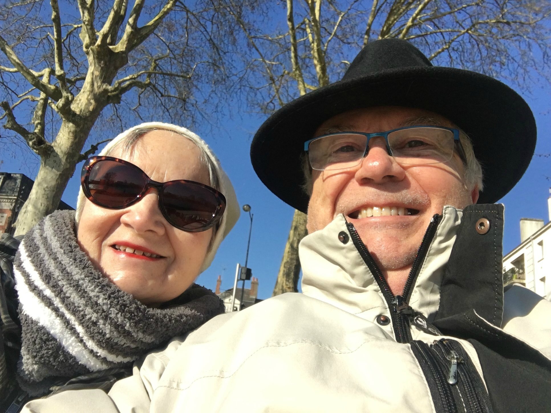 Pat et Annie au bord de la Loire,...ça caille !
