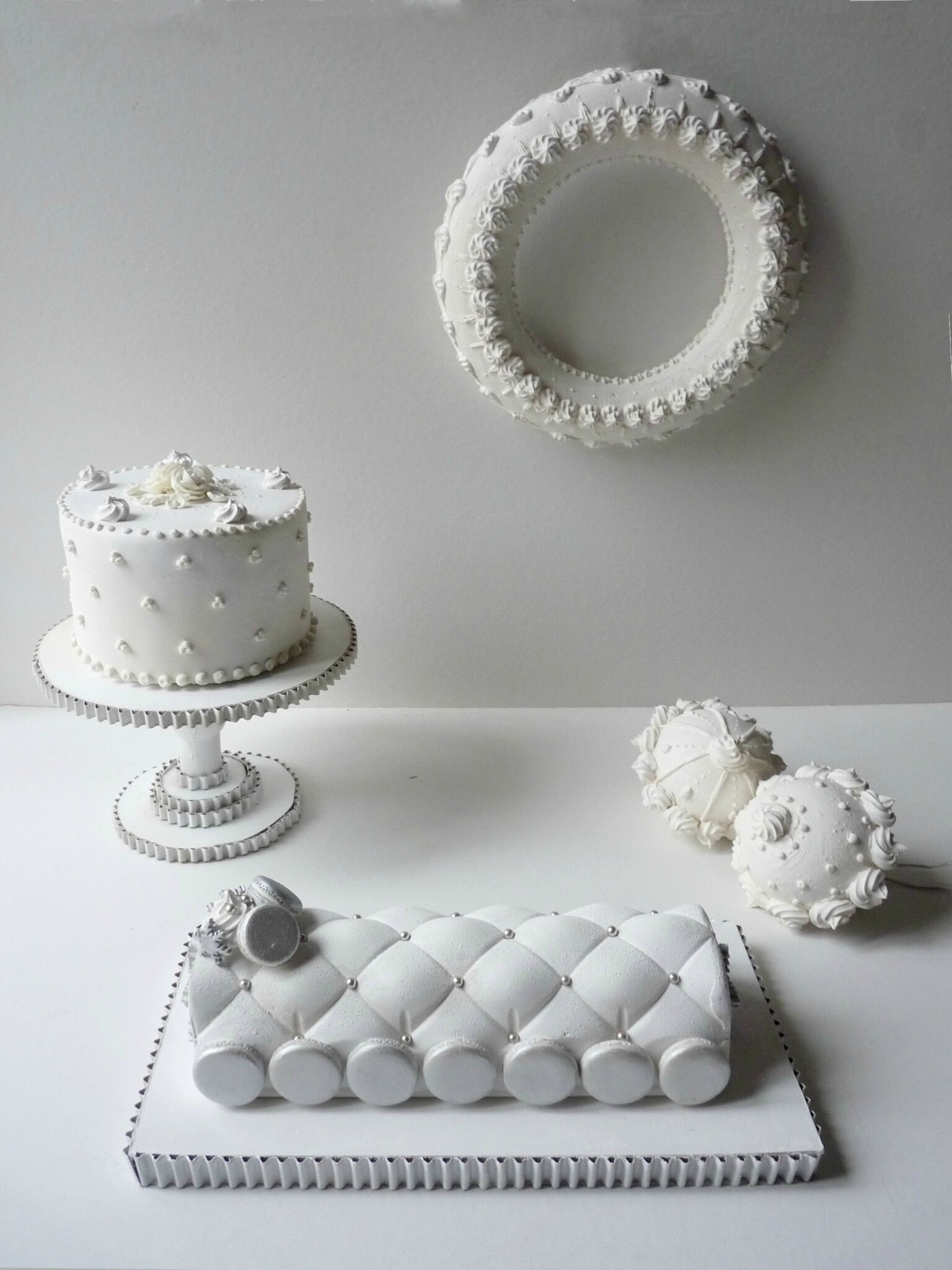 Gâteau pâte à sucre blanc et bûche 