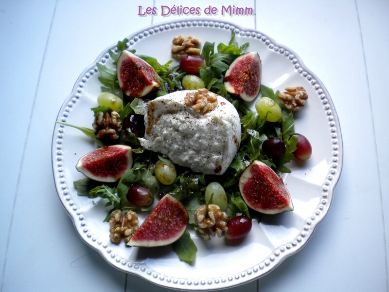 Burrata aux saveurs d’automne (figues, raisins, noix…)