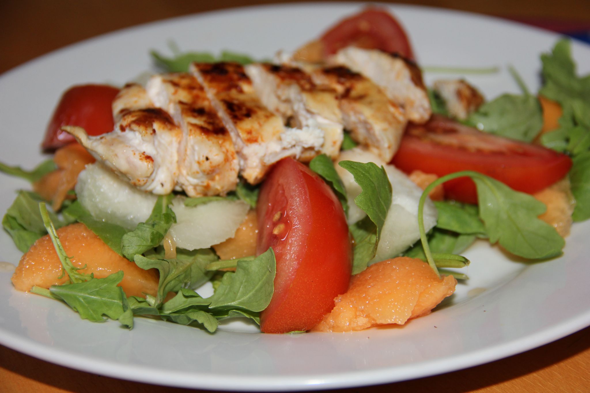 Salade aux melons et au blancs de poulet oh, régime