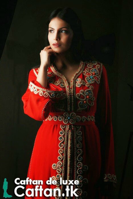 Caftan-haute-couture-rouge-orné