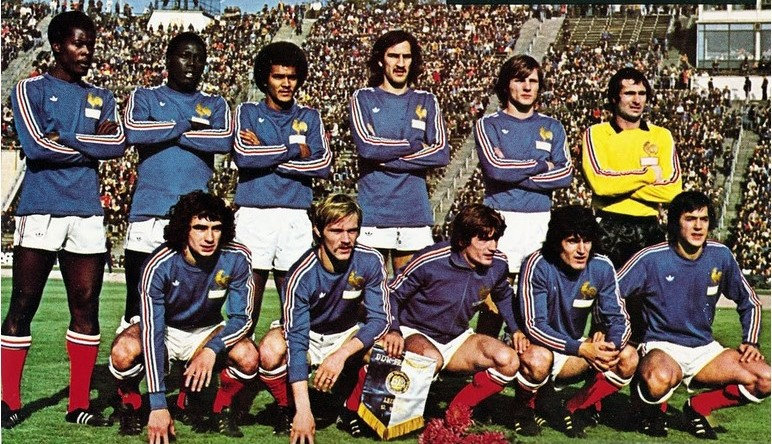 Photo Equipe de France vs RDA Oct 1975 R