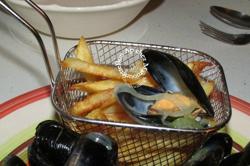 Moules de pleine mer Atlantique et frites maison 008