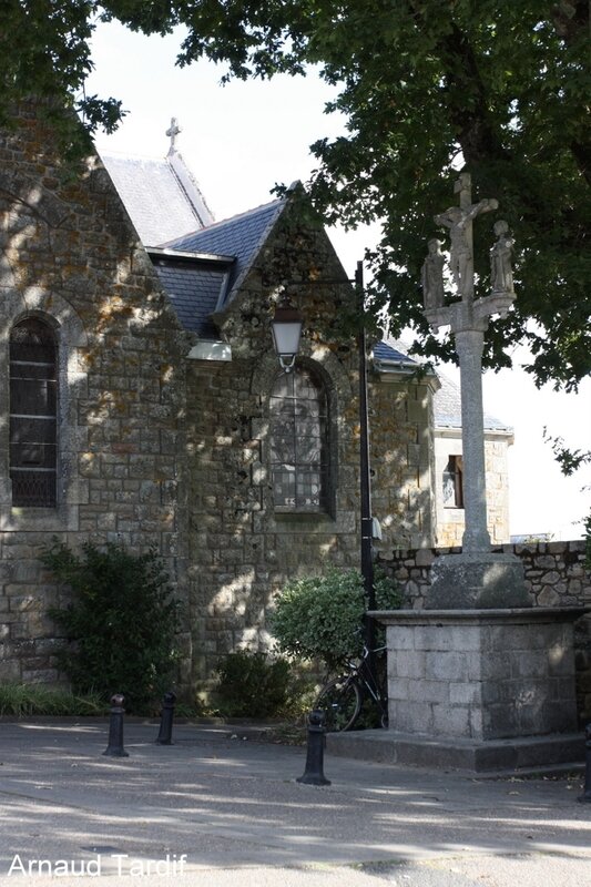 001389 Larmor-Baden - Le Centre-Ville Historique de la Trinité-sur-Mer - L'église