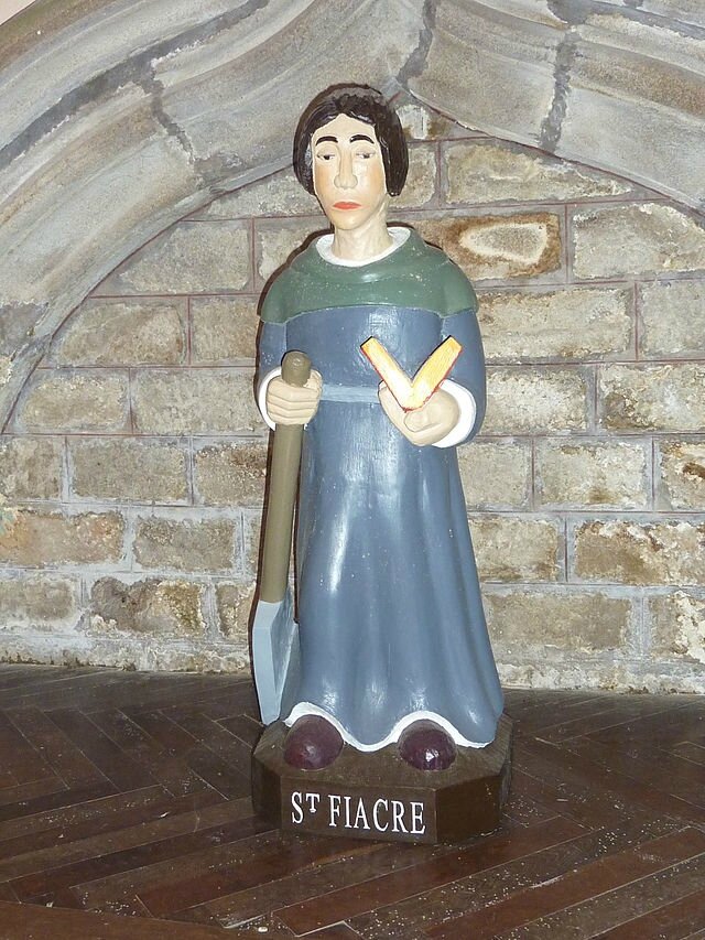 011_Eglise_paroissiale_Trégrom_statue_de_saint_Fiacre