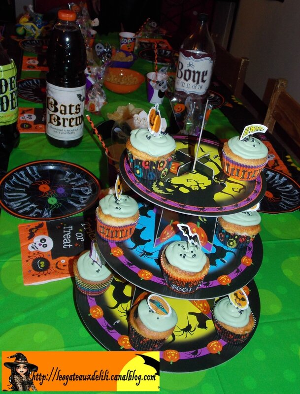2013 10 23 - cupcakes et table halloween (10)