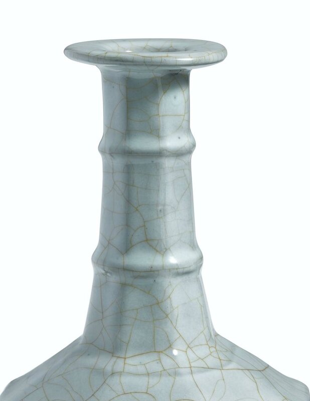 An Outstanding ‘Guan’ Octagonal Vase, Southern Song Dynasty4