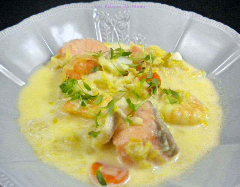 Nage safranée de poissons et gambas 3