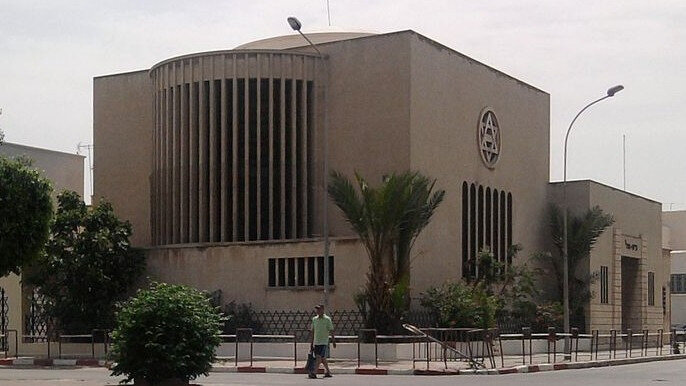 800px-Tunisie_Synagoge_Sfax-e1399336933816