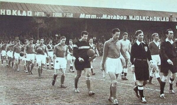 1958 France Irlande Entrée des joueurs