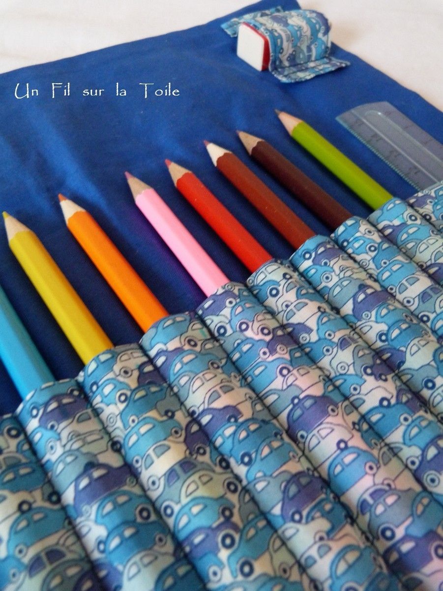 2013 02 Pochette à crayons Liberty Cars
