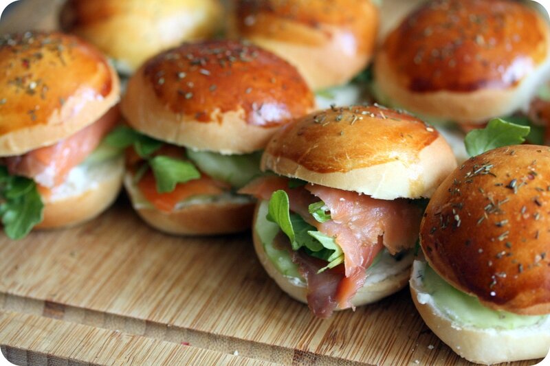 bun mini buns saumon fume concombre roquette blog chez requia cuisine et confidences