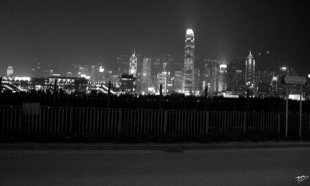HK_by_night