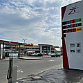 image du jour : l'envolée du prix des <b>carburants</b> à Avranches - 09-03-2022