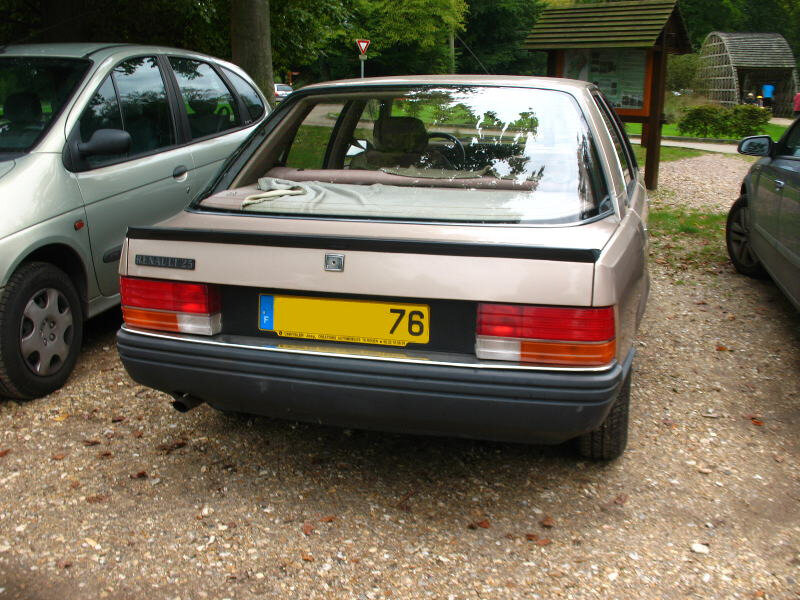 Renault25GTSar