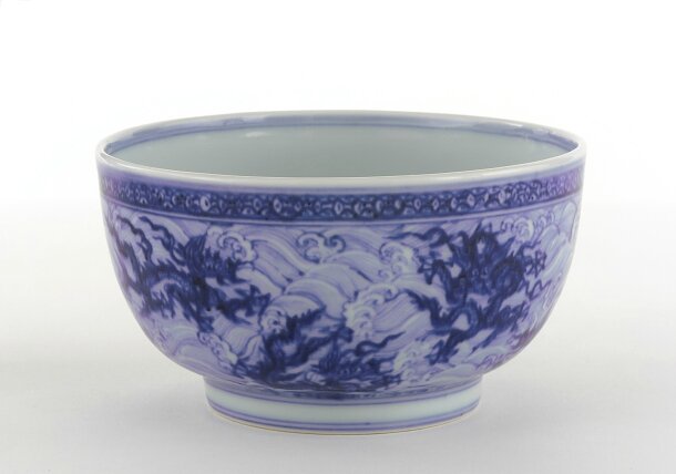 Blue-and-White ‘Dragon’ Bowl with plain straight rim, mid to late 15th century, Ming dynasty (1368 – 1644)