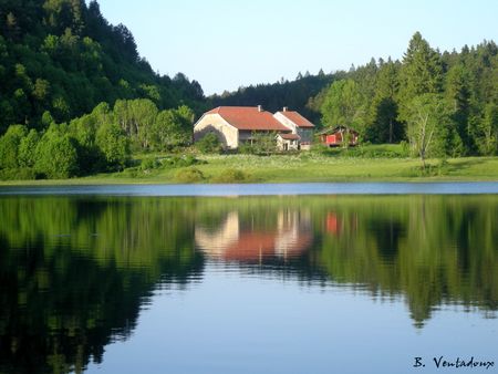 ferme_dans_lac