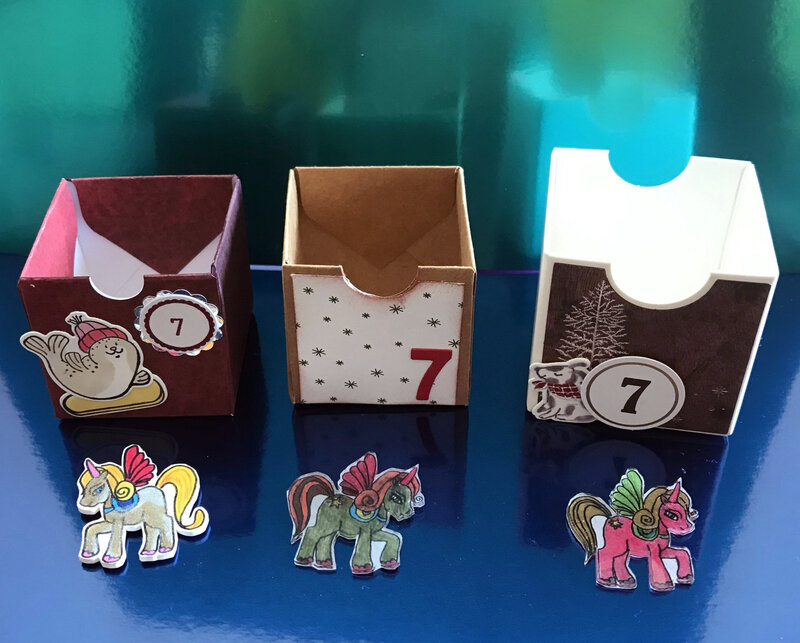 case 7 magnet frigo licorne plastique fou