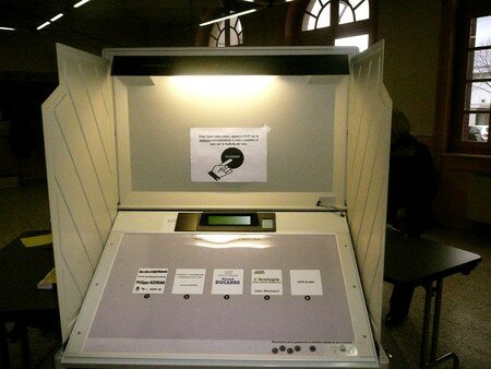 machine___voter_St_Cham_9_mars_2008__1_