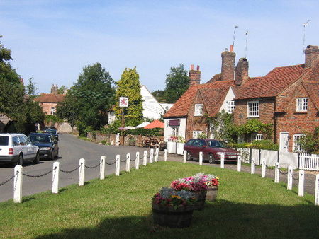The_Green_and_Red_Lion__Little_Missenden___geograph