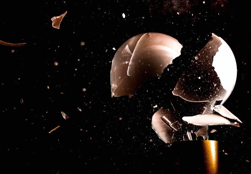 space-broken-darkness-lamp-light-bulb-lighting