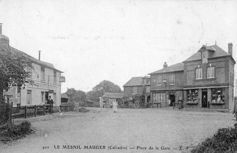 Le Mesnil-Mauger - la place