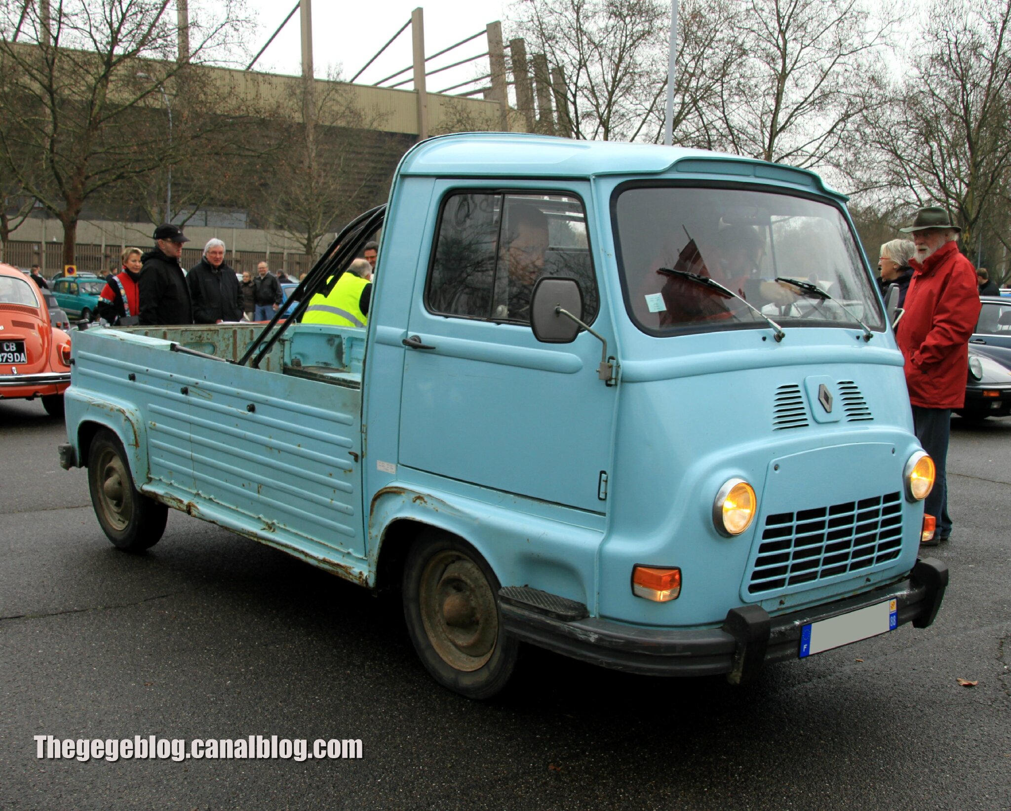 Renault estafette pick up (Retrorencard fevrier 2014) 01