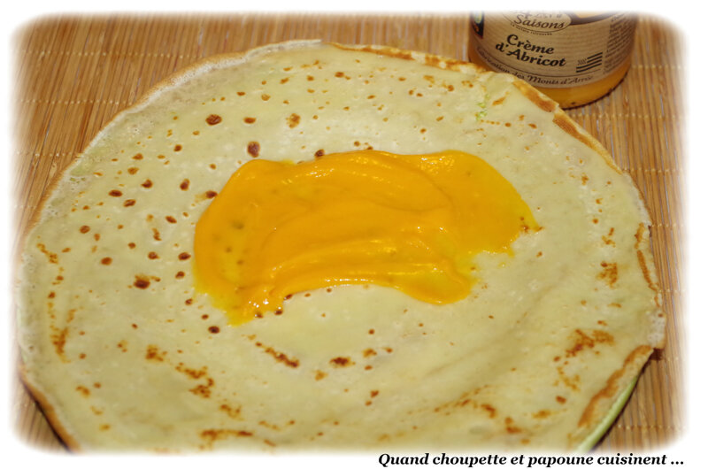 crêpe à la crème d'abricot-9132